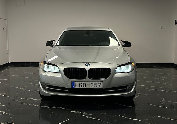 BMW 520d 2 of 5