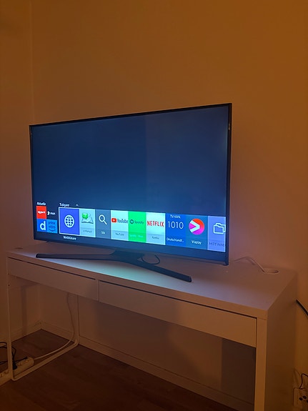 Samsung TV image 2