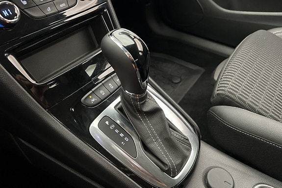 Opel Astra 18 of 24