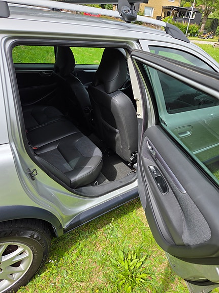 Volvo XC70 6 of 22