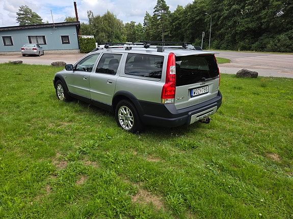 Volvo XC70 13 of 22