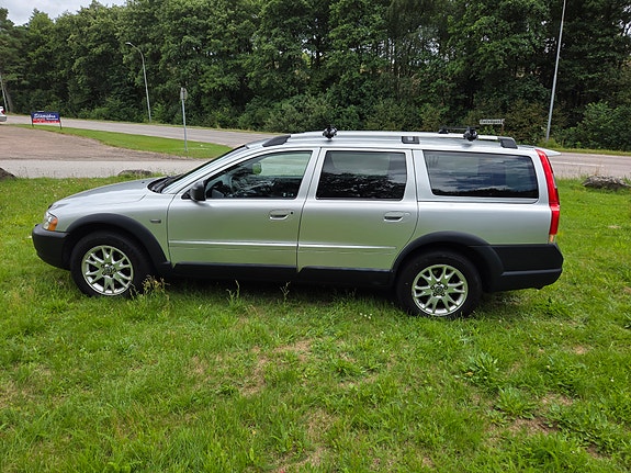 Volvo XC70 12 of 22
