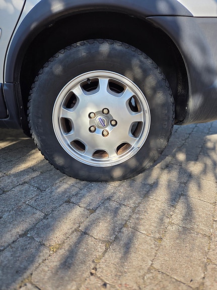 Volvo XC70 18 of 22