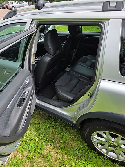 Volvo XC70 7 of 22