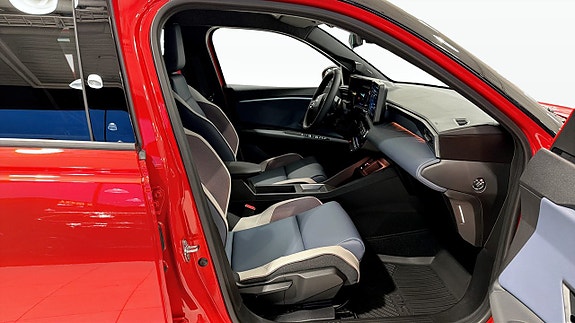Nissan Micra 3 of 5