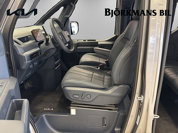 Kia PV5 8 of 18