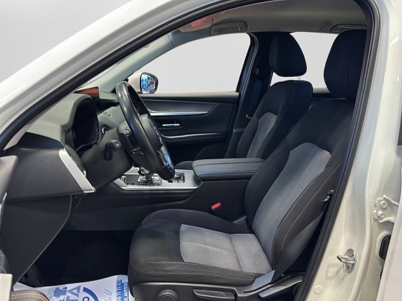 Mazda CX-60 8 of 15