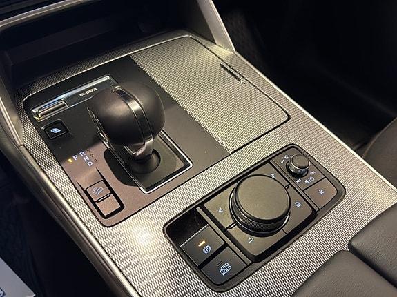 Mazda CX-60 12 of 15