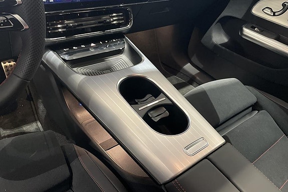 Mercedes-Benz CLA250+ 12 of 17
