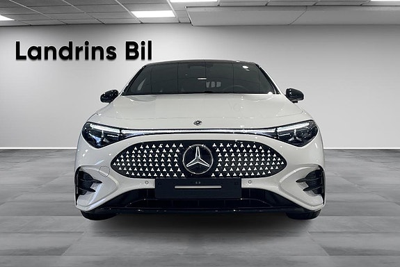Mercedes-Benz CLA250+ 2 of 5
