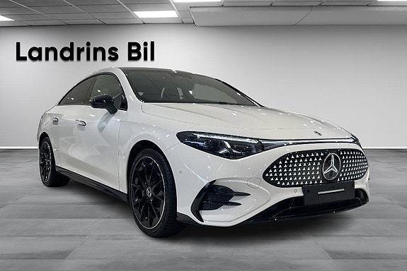 Mercedes-Benz CLA250+ 3 of 5