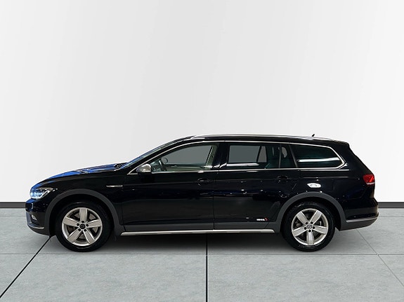 Volkswagen Passat Alltrack 4 of 5