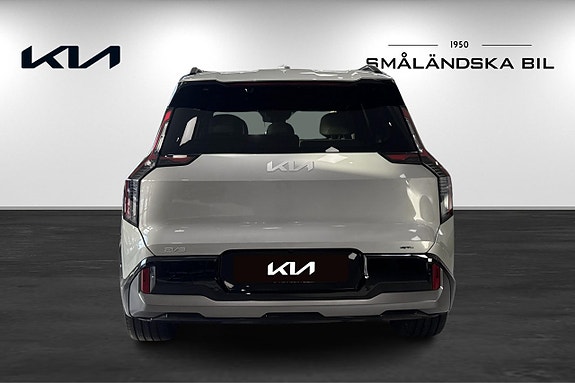 Kia EV9 5 of 17