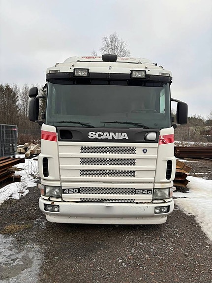 Scania 420 124G Fruehauf Trailer