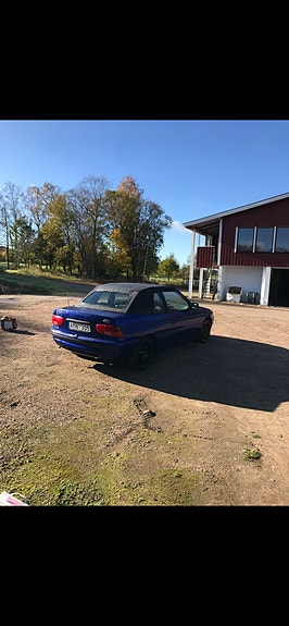 Ford Escort 3 of 4