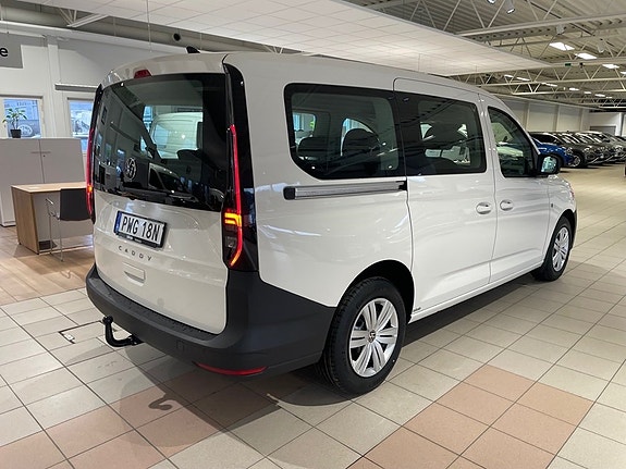 Volkswagen Caddy Maxi 3 of 5