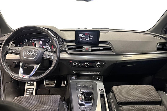 Audi Q5 9 of 24