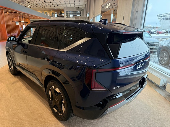 Kia EV5 3 of 15