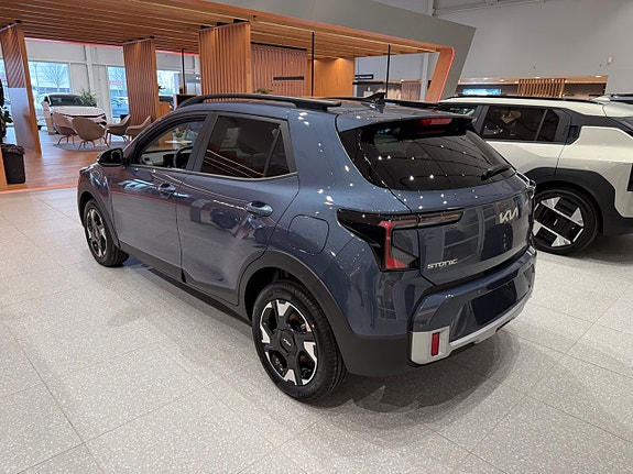 Kia Stonic 2 of 5
