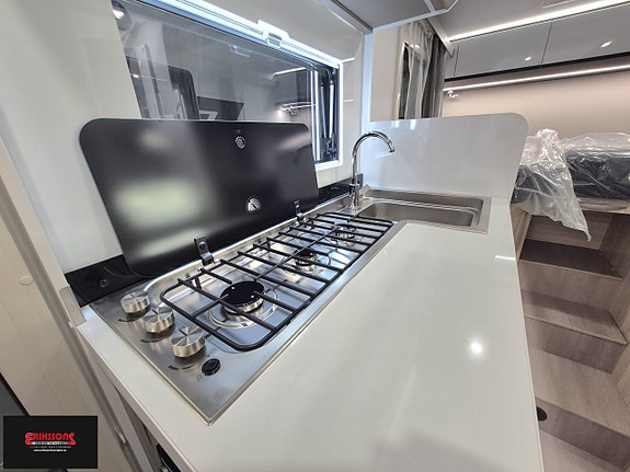 Adria COMPACT SUPREME SL - Fiat MultiJet3 140HP 8 of 11