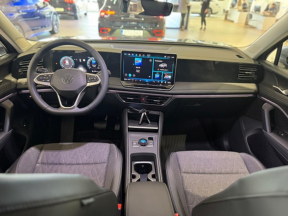 Volkswagen Tiguan 8 of 17