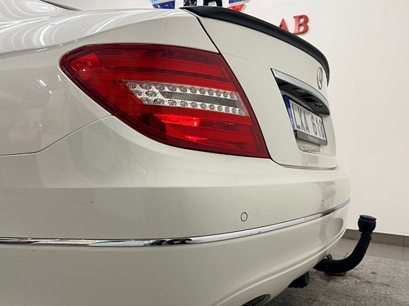 Mercedes-Benz C180 16 of 17
