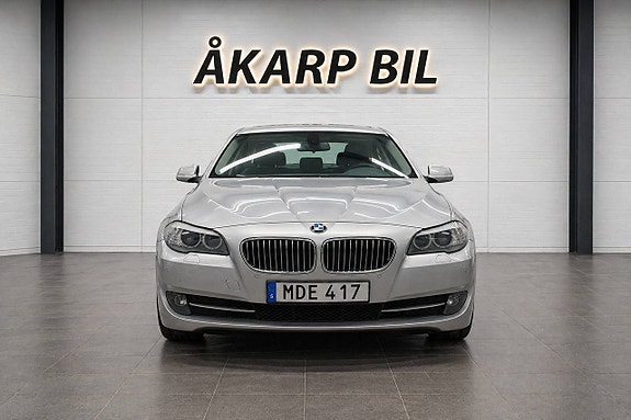 BMW 520d 2 of 5