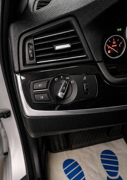 BMW 520d 12 of 15