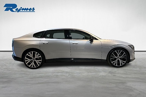 Volvo ES90 16 of 19
