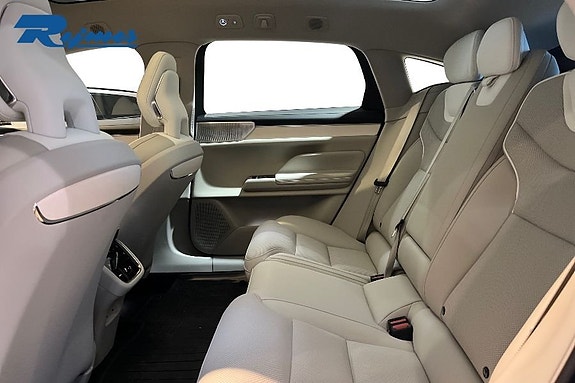 Volvo ES90 11 of 19