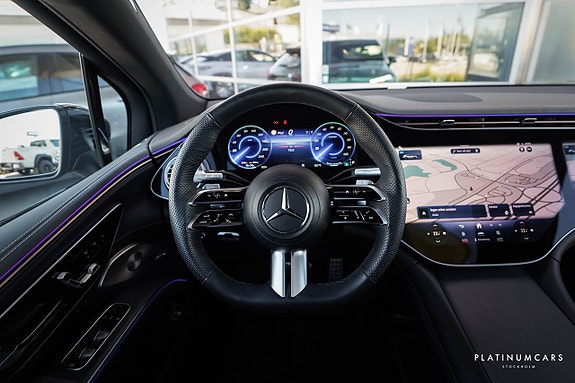 Mercedes-Benz EQS SUV 10 of 21