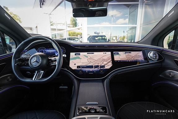 Mercedes-Benz EQS SUV 16 of 21