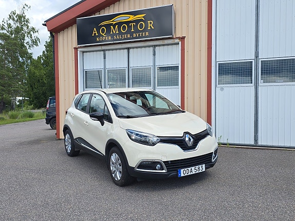 Renault Captur 2 of 5