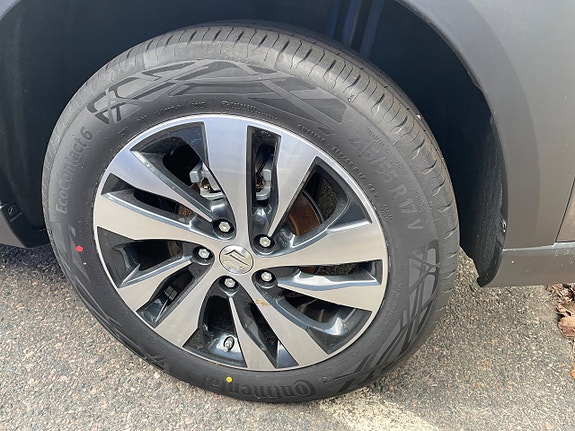 Suzuki S-Cross 8 of 8