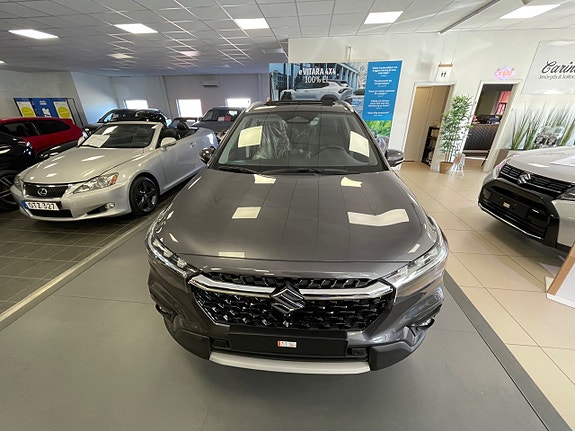 Suzuki S-Cross 6 of 8