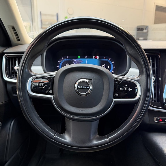 Volvo V90 10 of 12