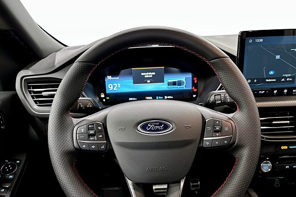 Ford Kuga 10 of 12