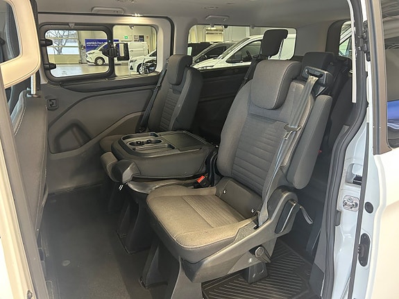 Ford Custom Tourneo 9 of 16