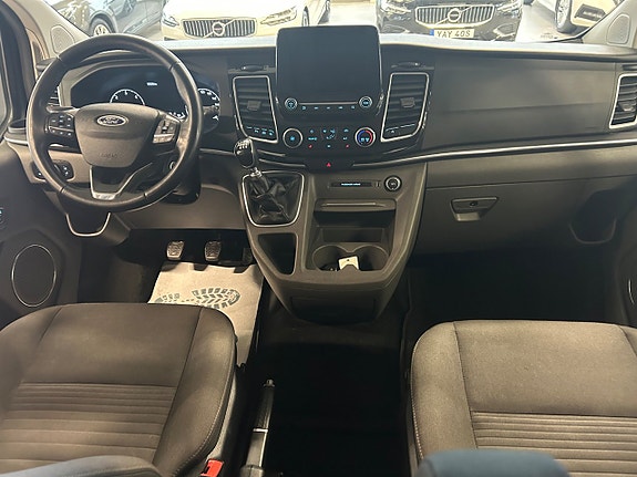 Ford Custom Tourneo 12 of 16