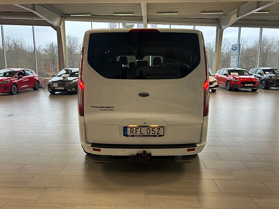 Ford Custom Tourneo 4 of 16