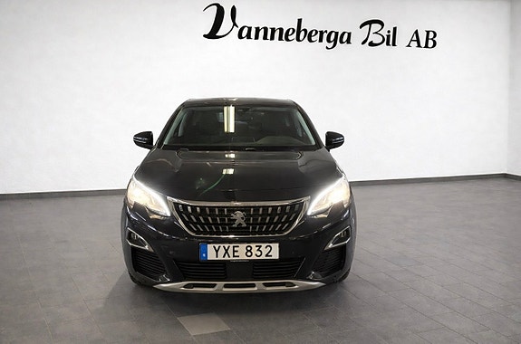 Peugeot 3008 2 of 5