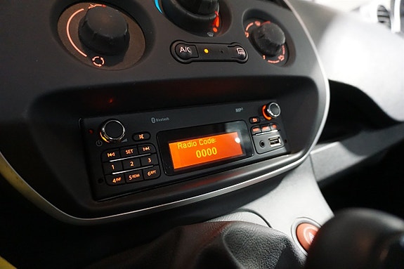 Renault Kangoo Maxi 15 of 19