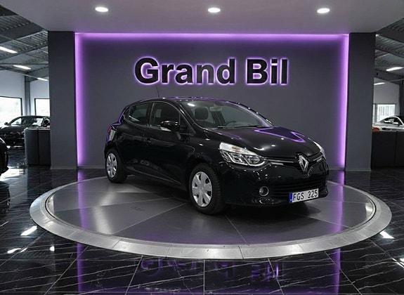 Renault Clio 2 of 5
