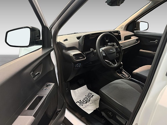 Ford Transit Courier 6 of 8