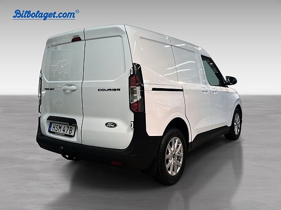 Ford Transit Courier 4 of 5