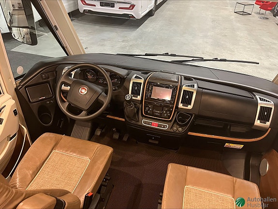 Carthago C-TOURER I 143 LE 3 of 10