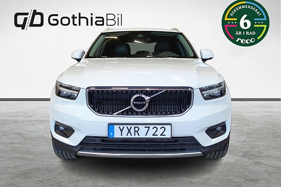 Volvo XC40 2 of 20