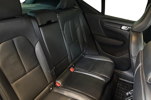 Volvo XC40 16 of 20