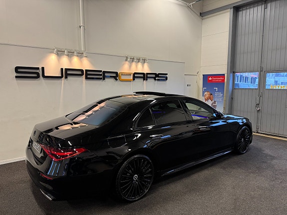 Mercedes-Benz S580 e 8 of 30