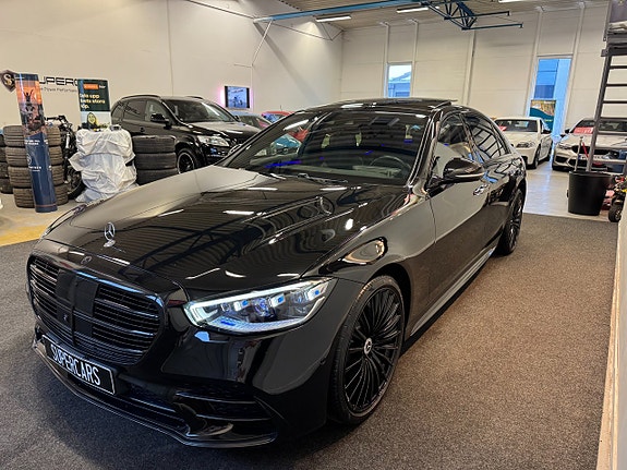 Mercedes-Benz S580 e 3 of 5